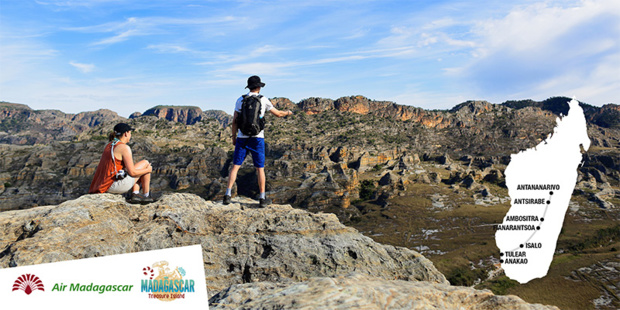 Le massif de l’Isalo sur la Route Nationale Numéro 7 - Copyright : ONTM Le massif de l’Isalo sur la Route Nationale Numéro 7 - Copyright : ONTM
