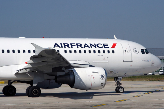 "je m’aperçois que la plainte des syndicats porte, entre autres, sur le fait que le nombre de PNC pourrait passer de 4 à 3 sur un Airbus 319" -Photo DR FINLAYSON, Rob Air France