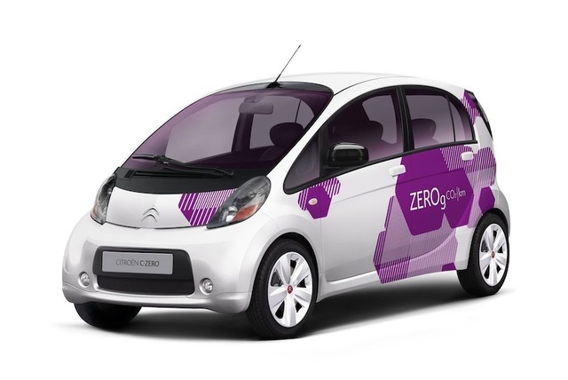 La Citroën C-ZERO, nouvelle citadine électrique proposée par Avis et la SNCF pour développer l'éco-mobilité.