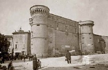 Château de Gordes en 1870 Château de Gordes en 1870