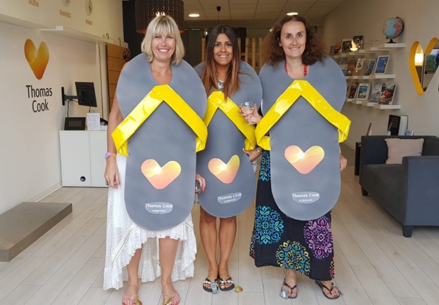 Ingrid Lexa, Elodie Simonin et Laure Carrega de l'agence Thomas Cook Aubagne prêtes pour l'apéro Tongs saison 2 ! - DR Ingrid Lexa, Elodie Simonin et Laure Carrega de l'agence Thomas Cook Aubagne prêtes pour l'apéro Tongs saison 2 ! - DR