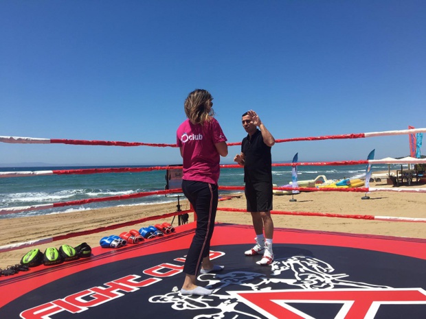 Le voyagiste a obtenu l’accord de 3 personnalités, dont Brahim Asloum, champion du monde et champion olympique de boxe - DR : Ôvoyages Le voyagiste a obtenu l’accord de 3 personnalités, dont Brahim Asloum, champion du monde et champion olympique de boxe - DR : Ôvoyages