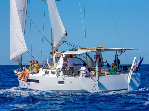 Le Sun Loft 47 a été entièrement pensé pour les millenials - crédit photo : Jeanneau / Jerôme KELAGOPIAN Le Sun Loft 47 a été entièrement pensé pour les millenials - crédit photo : Jeanneau / Jerôme KELAGOPIAN