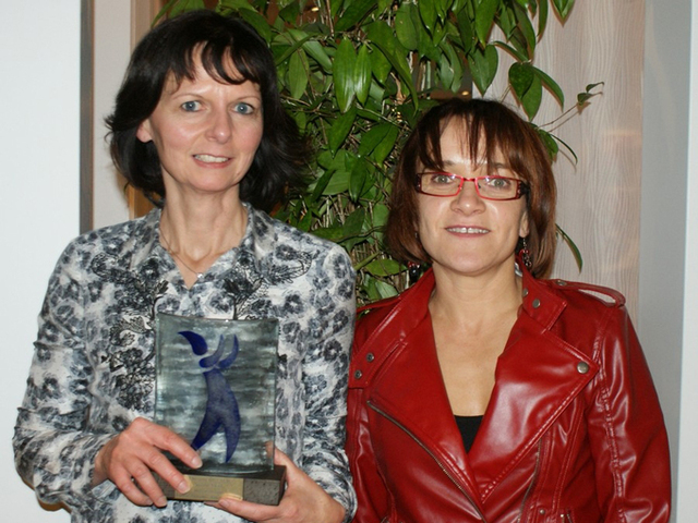 Christine Billaud, directrice de la SNAT et Denise Gleize, directrice adjointe, avec leur trophée - DR