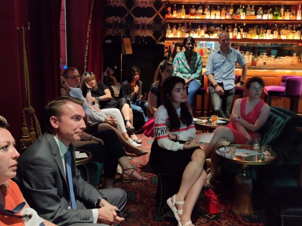 Le 18 juin, au sein de l'hôtel 1K, partenaire du Festival, une vingtaine des professionels du tourisme se sont réunis pour une soirée présentation-networking et dégustation avec le chef mexicain Pepe Salinas - Photo DR Le 18 juin, au sein de l'hôtel 1K, partenaire du Festival, une vingtaine des professionels du tourisme se sont réunis pour une soirée présentation-networking et dégustation avec le chef mexicain Pepe Salinas - Photo DR