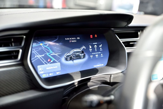 Tesla est en négociation avec Universal Pictures pour diffuser dans ses véhicules des films et séries TV - DR tesla Tesla est en négociation avec Universal Pictures pour diffuser dans ses véhicules des films et séries TV - DR tesla