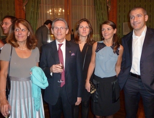 Hervé Vighier en famille avec sa femme à gauche, ses filles et Florian - Photo DR MS