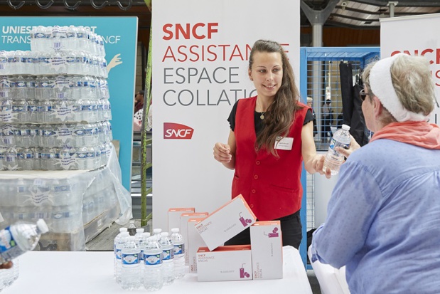 La SNCF a activé son plan « fortes chaleurs ». Des distributions de bouteilles d’eau sont ainsi d’ores et déjà en cours dans les zones les plus touchées. (Ici, archive du plan canicule à la Gare du Nord) © Maxime Huriez