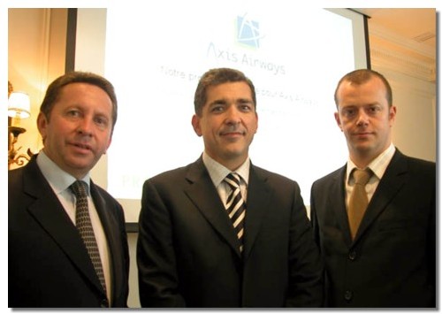 De gauche à droite : Pierre Fourques (DG Axis Airways), Pierre-Olivier Di Fusco et Jérôme Guichard (DC Réseau régulier). Le nouveau président (au centre) aux côtés de deux des quatre fondateurs d’Axis De gauche à droite : Pierre Fourques (DG Axis Airways), Pierre-Olivier Di Fusco et Jérôme Guichard (DC Réseau régulier). Le nouveau président (au centre) aux côtés de deux des quatre fondateurs d’Axis