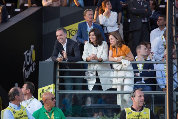 L'Oncle Dom : "Un grand merci Madame Dalgo, le drame de Paris et sa conception extraordinaire du tourisme dans la capitale touristique du monde" - Crédit photo : Compte Facebook @HidalgoAnne L'Oncle Dom : "Un grand merci Madame Dalgo, le drame de Paris et sa conception extraordinaire du tourisme dans la capitale touristique du monde" - Crédit photo : Compte Facebook @HidalgoAnne