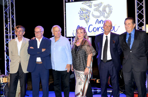 De gauche à droite : Jean Matteaccioli, ancien dirigeant, Jean Biancucci, ancien président du Conseil de Surveillance, Philippe Ceccaldi, ancien président fondateur, Marie-Hélène Casanova-Servas, Présidente du Conseil de Surveillance, Philippe Dandrieux, Président du Directoire, François Mosconi, ancien dirigeant © Michel Luccioni