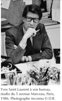 Musée des Tissus : Yves Saint Laurent s'offre la part du Lyon...  Musée des Tissus : Yves Saint Laurent s'offre la part du Lyon...