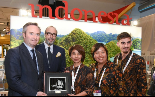 Septembre 2018, Stand Wonderful Indonesia sur le salon IFTM lors de la visite de Jean-Baptiste Lemoyne, Secrétaire d’État auprès du Ministre de l’Europe et des Affaires Étrangères, en présence de Frédéric Lorin, Directeur Tourisme de Reed Expositions France et Eka Moncarré, Directrice de l’Office de Tourisme d’Indonésie en France. - DR IFTM