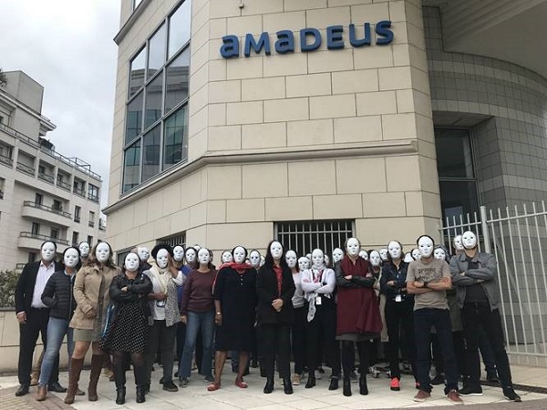 Les salariés du siège d'Amadeus France ont décidé de mener une action pour alerter la direction sur l'absence de réponses à leurs interrogations - DR