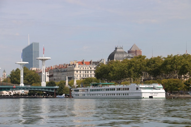 L'itinéraire en vaporetto sur la Saône dure près d’une heure, il est parfait pour découvrir le cœur de la ville au fil de l’eau - DR : J.-F.R.