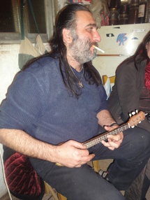 Manolis, un géant au coeur de poète - DR : A.P. Manolis, un géant au coeur de poète - DR : A.P.