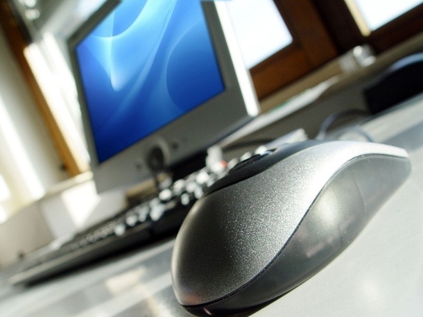 Michel-Yves Labbé commente les publicités ciblées de Google - Photo-Libre.fr Michel-Yves Labbé commente les publicités ciblées de Google - Photo-Libre.fr