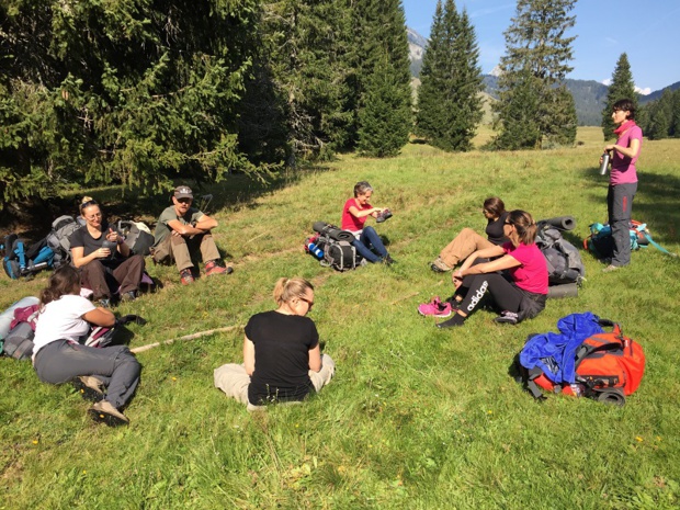 Les équipes des Ateliers du Voyage en week-end de survie en montagne - DR : Les Ateliers du Voyage Les équipes des Ateliers du Voyage en week-end de survie en montagne - DR : Les Ateliers du Voyage