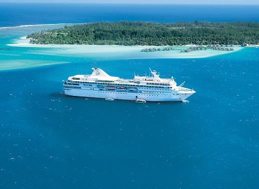 Ponant et Paul Gauguin Croisières présentent leur première collection commune