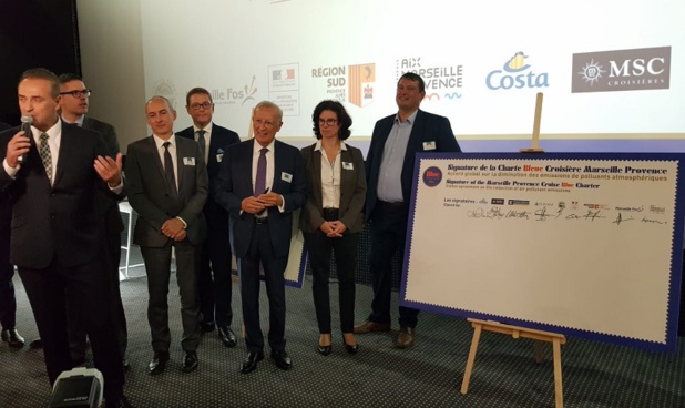 La Charte Bleue initiée par le Club de la Croisière a été signée par les armateurs à l'occasion du Blue Maritime Summit - DR