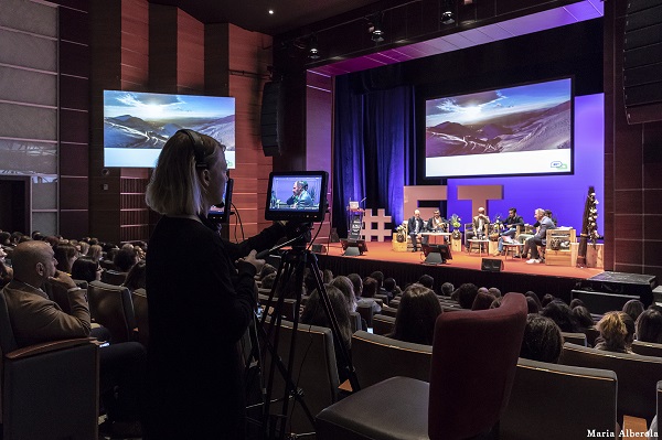 Pendant 3 jours, 882 professionnels, majoritairement des institutionnels se sont massés lors des conférences, ateliers et autres battles - Crédit photo : ET15