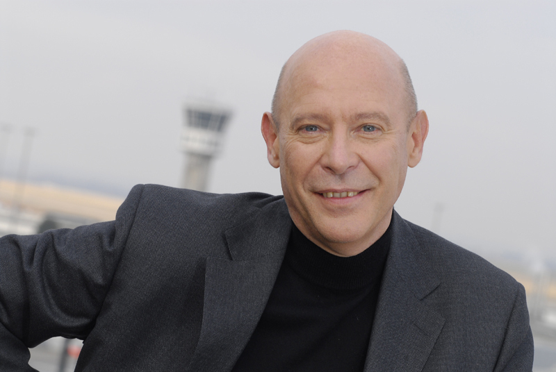 Philippe Bernand, avec ses équipes, entend "accélérer le développement à l’international des aéroports de Lyon et poursuivre sa politique d’amélioration de la qualité de services, de renforcement des performances opérationnelle et financière" - DR : Christelle Viviant Philippe Bernand, avec ses équipes, entend "accélérer le développement à l’international des aéroports de Lyon et poursuivre sa politique d’amélioration de la qualité de services, de renforcement des performances opérationnelle et financière" - DR : Christelle Viviant
