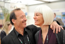 Sur le DITEX, en Léa l'agent de voyages pas si blonde avec Jean da Luz - DR Sur le DITEX, en Léa l'agent de voyages pas si blonde avec Jean da Luz - DR