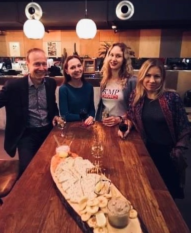 Les équipes de KMP lors de la soirée au Reverso à Marseille le 19 novembre 2019 - DR Les équipes de KMP lors de la soirée au Reverso à Marseille le 19 novembre 2019 - DR