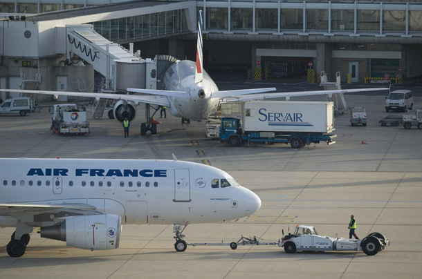 Depuis des années le produit se dégrade, la clientèle n’accepte plus de payer les prix qui permettraient d’équilibrer les comptes, les agents de voyages ne sont plus un atout et de plus le « hub » qui est le vrai pivot à la fois de la politique de la compagnie et de son opération est en train de produire des effets inverses - DR : Philippe Delafosse AF Depuis des années le produit se dégrade, la clientèle n’accepte plus de payer les prix qui permettraient d’équilibrer les comptes, les agents de voyages ne sont plus un atout et de plus le « hub » qui est le vrai pivot à la fois de la politique de la compagnie et de son opération est en train de produire des effets inverses - DR : Philippe Delafosse AF