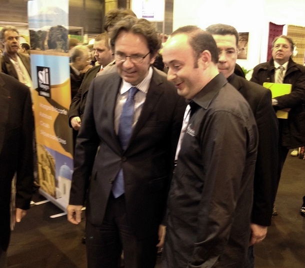 Frédéric Lefèbvre, secrétaire d'Etat au Tourisme en compagnie de Laurent Abitbol, président de Voyamar. Les deux hommes militent pour le redémarrage de la destination Tunisie. /photo BF