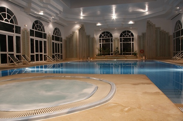 L'établissement propose un centre de relaxation qui accueille une piscine couverte - Photo DR L'établissement propose un centre de relaxation qui accueille une piscine couverte - Photo DR