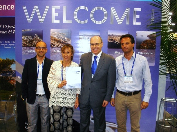 Lors du Cruise Shipping à Miami le port de Villefranche a reçu le prix « The Best local initiative of the year » - Photo DR Lors du Cruise Shipping à Miami le port de Villefranche a reçu le prix « The Best local initiative of the year » - Photo DR