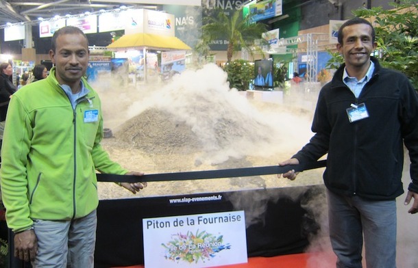 L'île de la Réunion était présente au salon Destinations Nature avec une animation étonnante : une reconstitution de l'éruption de son volcan le Piton de la Fournaise. DR.LAC