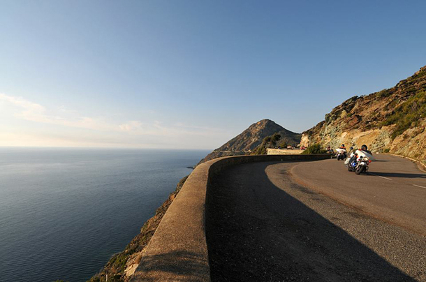 Amis motards, de Bastia à Calvi, les routes n'auront plus de secrets pour vous ! - DR