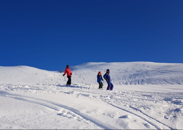 Avec un taux d'occupation de 85,6% en moyenne, de nombreux vacanciers ont choisi la montagne pour profiter des joies de la neige dans les stations à l'occasion des vacances de Noël et du Jour de l'An. - Photo CE Avec un taux d'occupation de 85,6% en moyenne, de nombreux vacanciers ont choisi la montagne pour profiter des joies de la neige dans les stations à l'occasion des vacances de Noël et du Jour de l'An. - Photo CE