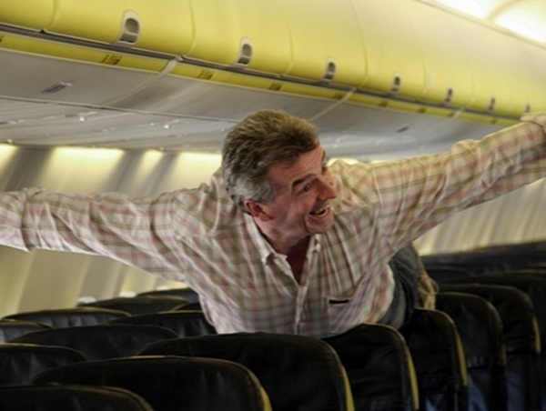 Michael O’Leary, patron de Ryanair, se classe au 19ème rang des Irlandais les plus riches avec 350 millions de livres. Le low cost peut rapporter gros !  - DR Michael O’Leary, patron de Ryanair, se classe au 19ème rang des Irlandais les plus riches avec 350 millions de livres. Le low cost peut rapporter gros !  - DR