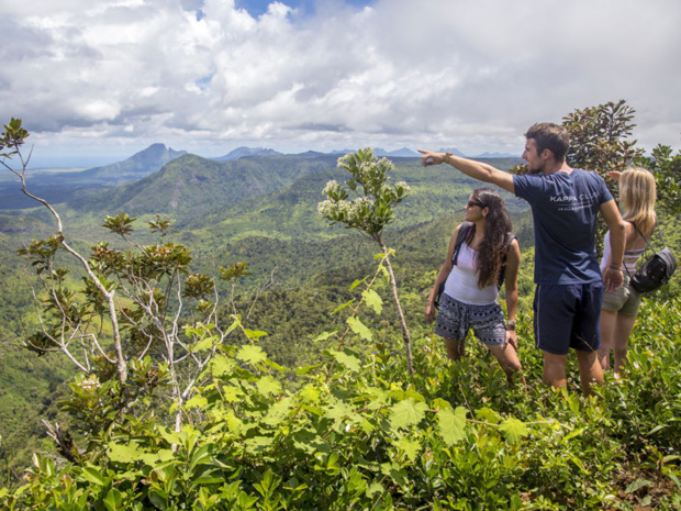 Randonnée dans les terres à l’île Maurice - ©Hachem El Yamani Randonnée dans les terres à l’île Maurice - ©Hachem El Yamani