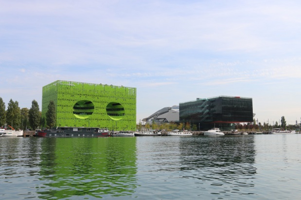 Sur fond de réhabilitation des berges et de bâtiments design, le quartier de la Confluence plonge le touriste dans un Lyon contemporain, loin de l’image calfeutrée longtemps incarnée par la ville - DR : J.-F.R.