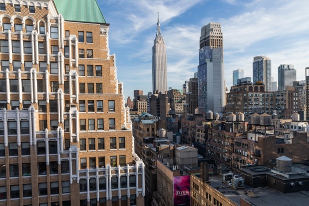 L'hôtel dispose également d'un bar à cocktails saisonnier sur le toit avec vue sur l'Empire State Building - DR : Radisson