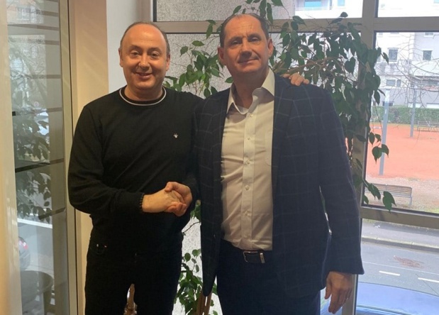 Laurent Abitbol et Jean-Pierre Lorente lors de la signature - Photo DR Laurent Abitbol et Jean-Pierre Lorente lors de la signature - Photo DR