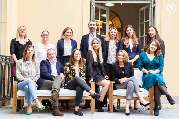 Frédéric Savoyen, fondateur d'Eluxtravel, avec ses équipes du siège en octobre 2019. - DR : Eluxtravel Frédéric Savoyen, fondateur d'Eluxtravel, avec ses équipes du siège en octobre 2019. - DR : Eluxtravel