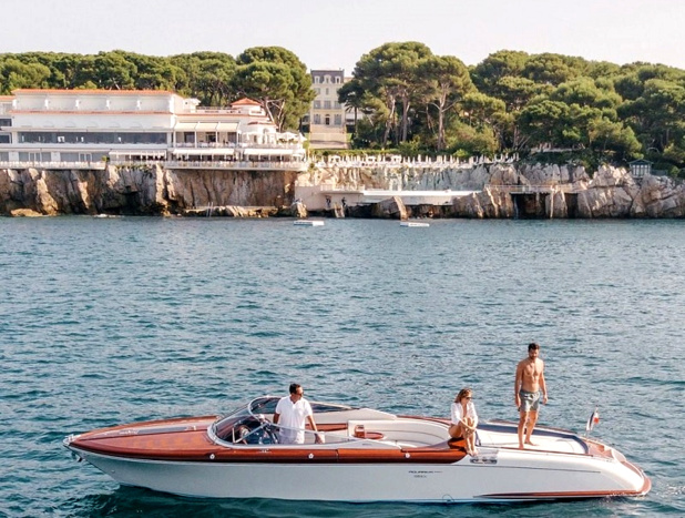 La riviera comme la rêve les touristes anglais qui remplissent l'Eden Roc - crédit photo : Hôtel du Cap Eden Roc