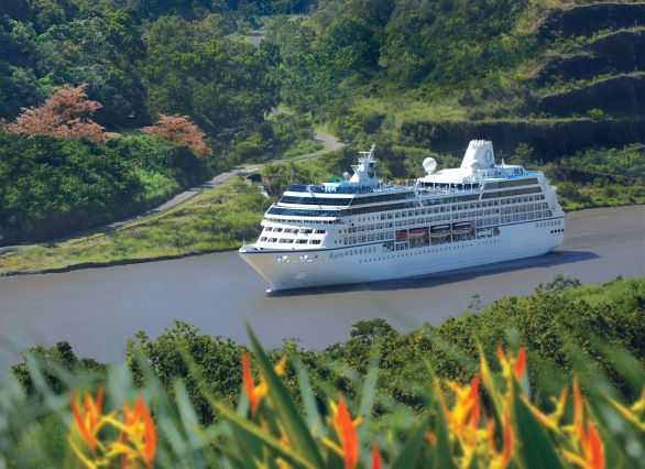 L'Oceania Regatta à Panama - DR : Oceania Cruises
