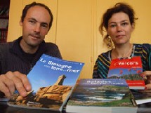 Axel Vicq et Maud Tyckaert, responsables éditoriaux des Editions Dakota