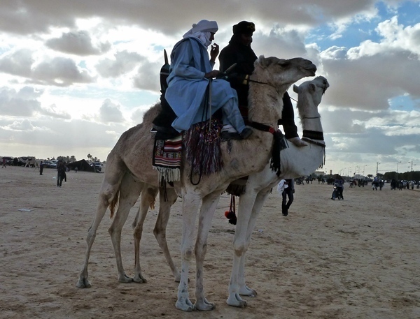 A moyen terme, la Tunisie s'est fixée d'ambitieux objectifs avec ces deux chiffres : 10 millions de touristes en 2016 et 4 milliards d'euros de recettes.  Pour atteindre ces chiffres  ambitieux la feuille de route du tourisme tunisien est tracée. Malgré sa révolution, la Tunisie inscrit son développement touristique dans le cadre d'une politique de continuité. /photo MS