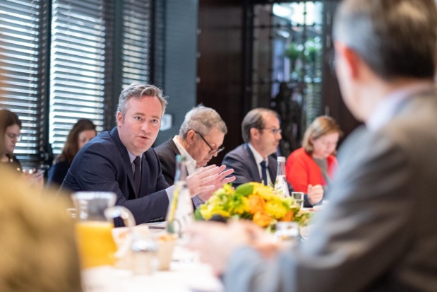 Jean-Baptiste Lemoyne : "Toutes les décisions que nous prenons ou les décisions de fermeture d'écoles sont fondées et font suite à l'analyse des scientifiques qui apprécient l'épidémie et le dynamisme du virus" - Crédit Photo Jonathan Sarago MEAE