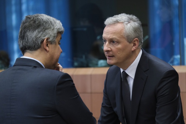 A la suite de l'entrevue avec Bruno Le Maire, René Marc Chikli confirme la position du gouvernement de mettre en place un report généralisé des séjours - Crédit photo : Déspositphotos @Ale_Mi