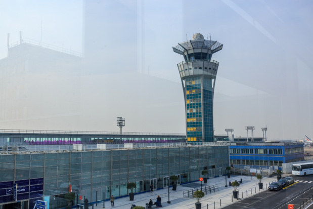 Orly va fermer ses pistes pour une durée indéterminée /crédit DepositPhoto