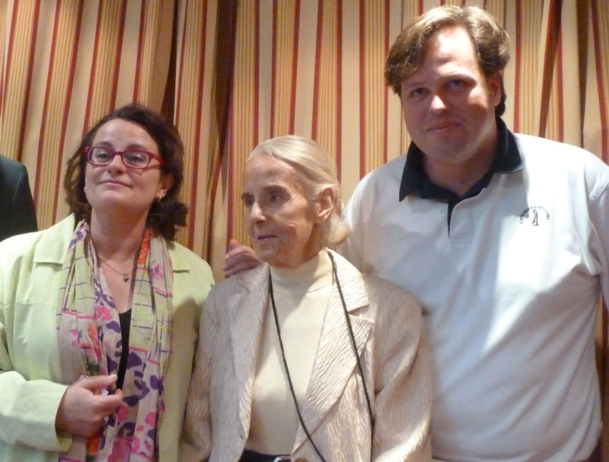 Autour de Françoise de Tailly, présidente de COTAL France, Béatrice Frantz-Clavier (Star Clippers) et Frederic Guillemard directeur marketing Europe de Cruceros Australis a l'occasion du premier déjeuner-débat thématique de l'association. - PHOTO DR