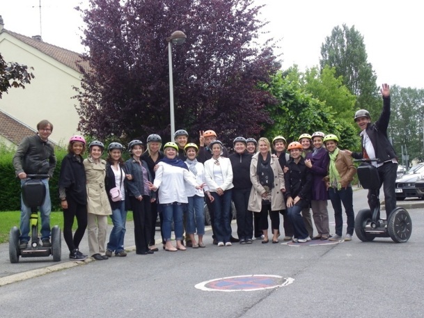 Les participants à la convention ont pu s'initier au Segway (aussi appelé "giropode") - Photo DR